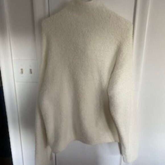 SKIMS Cozy Set - Shorts & Pullover Large White - Picture 6 of 9